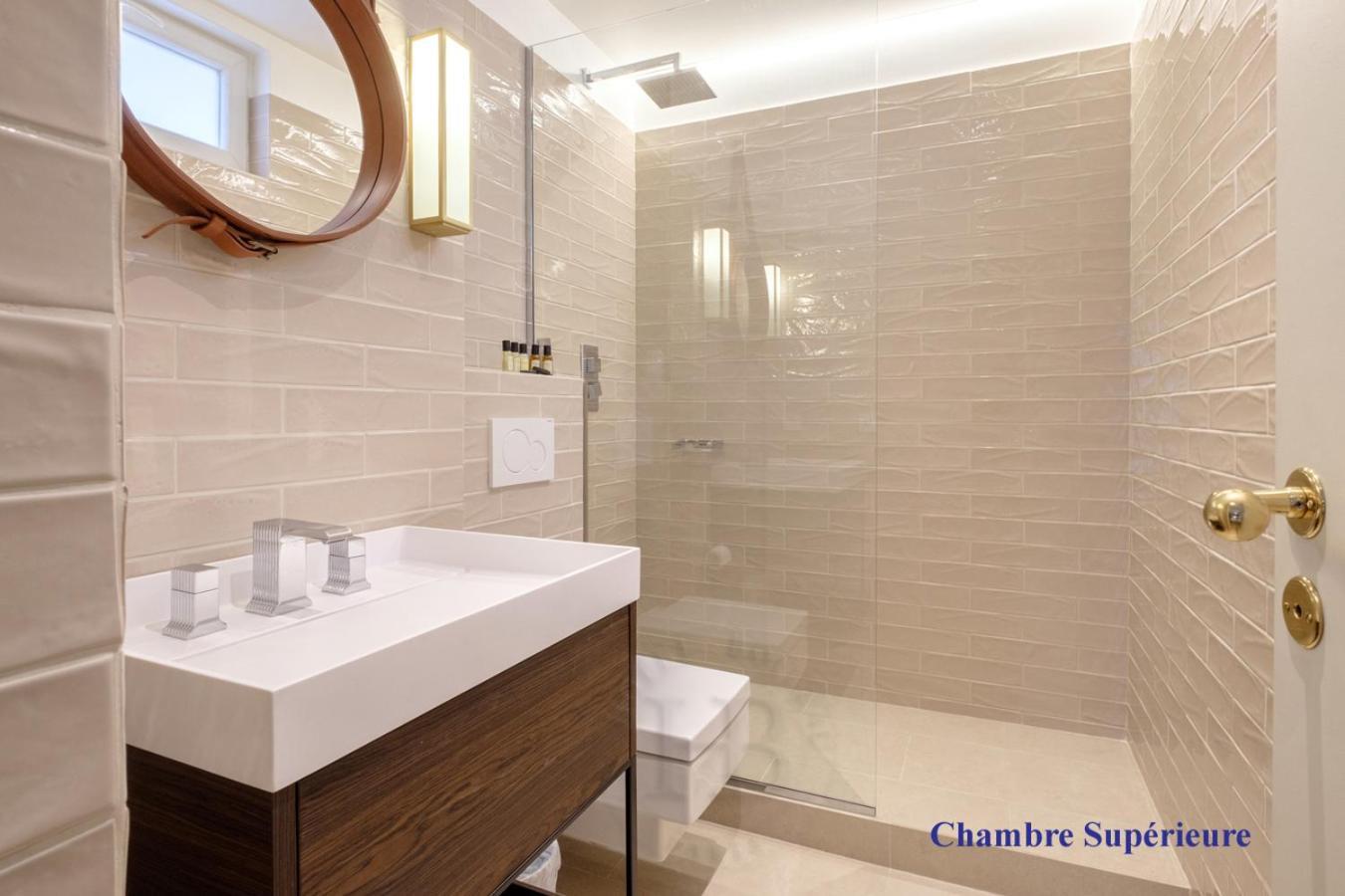 Hotel Boileau Paris Bagian luar foto