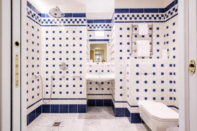 Hotel Boileau Paris Bagian luar foto