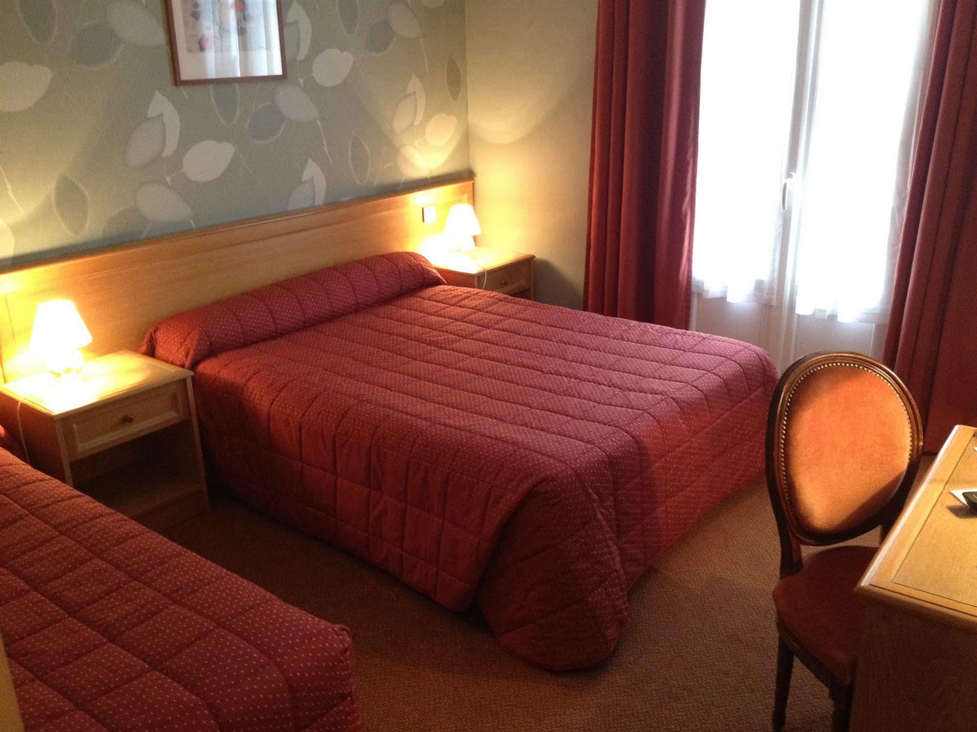 Hotel Boileau Paris Bagian luar foto