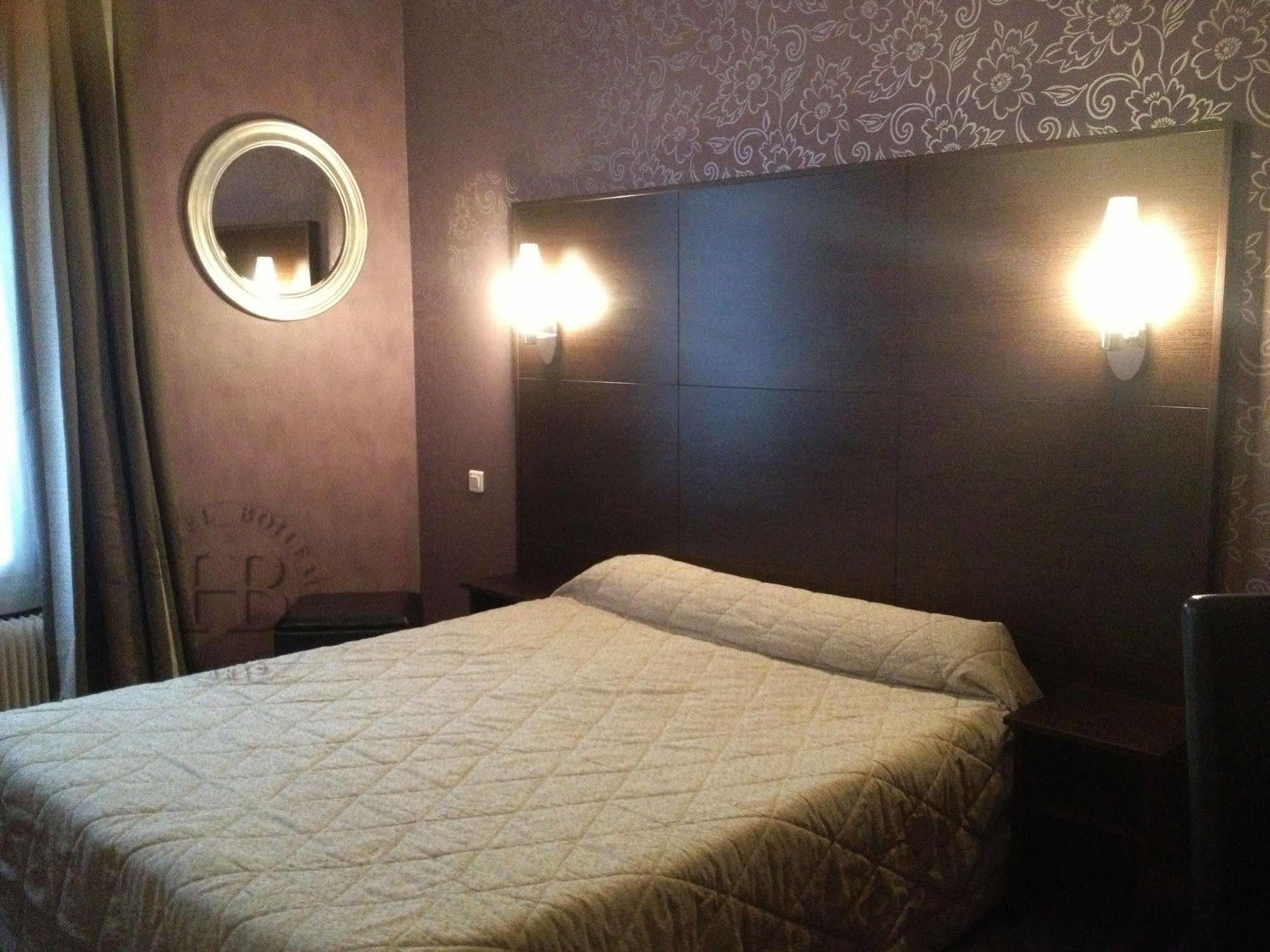 Hotel Boileau Paris Bagian luar foto